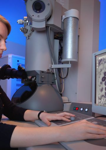 Improvement of the quality of cardiopulmonary resuscitation performed with Real CPR